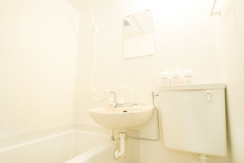 room detail thumbnail 2