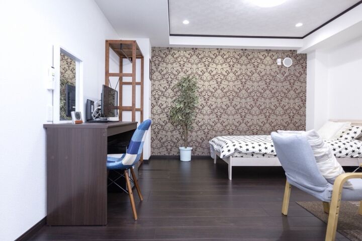 room detail thumbnail 0