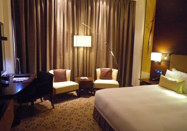 room detail thumbnail 1