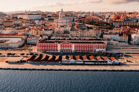 디 에디토리 리버사이드  호텔, 안 히스토릭  호텔