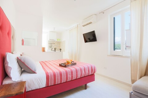 피아자 타소 & 올드타운에 위치한 중앙 소렌토 아파트