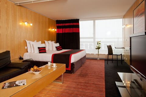 레지드홈 스위츠 파리 세나르