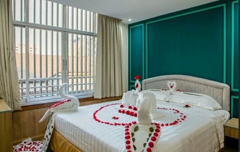 생추어리 호텔 양곤