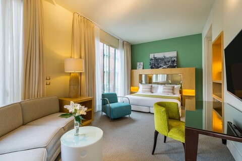 룸 메이트 알리시아, 마드리드