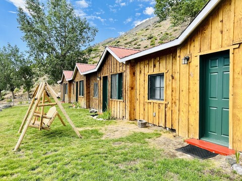 모노 호수의 티오가 롯지