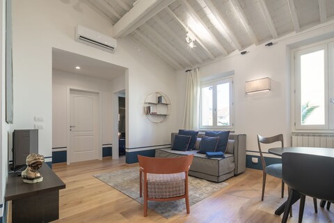 널리 프레스티지 바이 메가