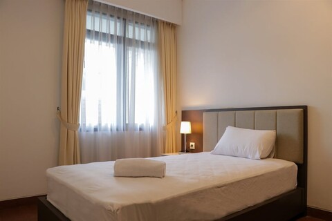 빅  엘레간트 3BR  아파트먼트  앳 심프러그 파크 레지던스