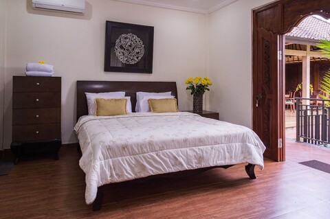 빌라 타만 사리