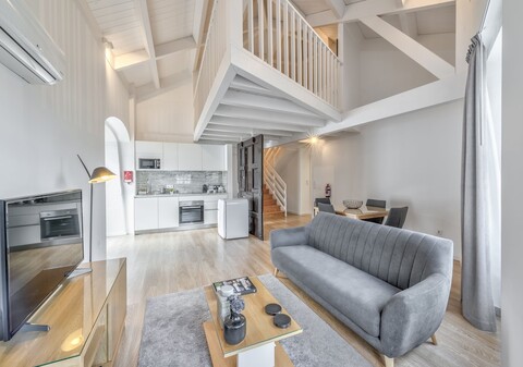 오포르토 컴포트 돔 후고