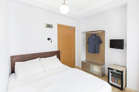 부콜레온 호스텔