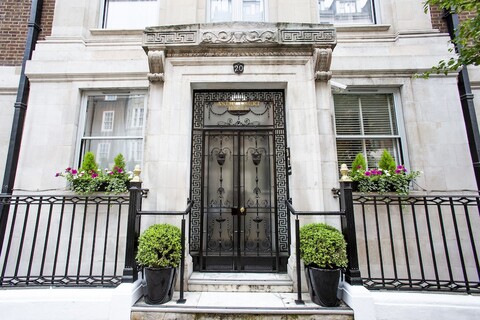 애스터 코트 하우스