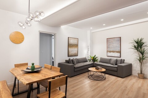 아크로폴리스 홈즈 레지던스