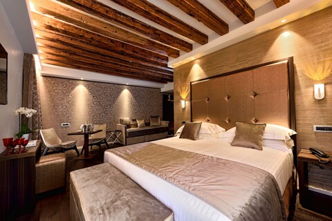 로사 살바 호텔