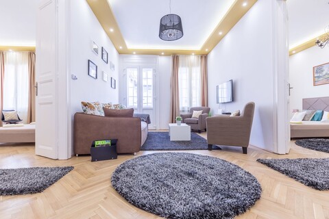 리얼 아파트먼트 졸탄