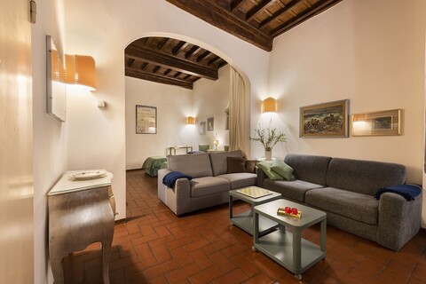 피티 스튜디오 바이 메가