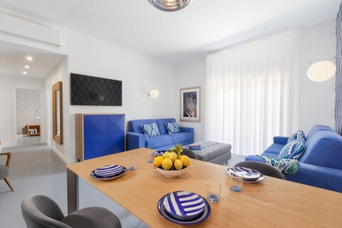 소렌토 중심부의 럭셔리 디자인 홈 & 자쿠지