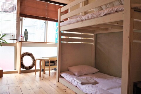 이니 고베 호스텔 & 카페 바