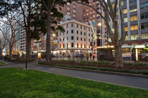 디 옥시덴탈 호텔