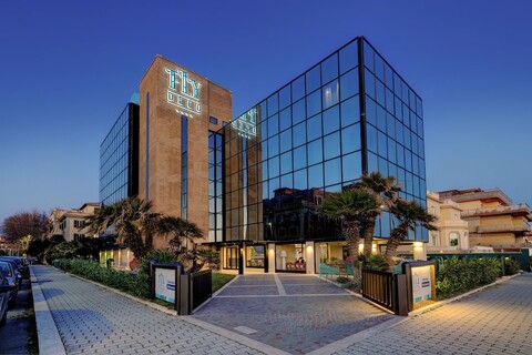 플라이 데코 호텔