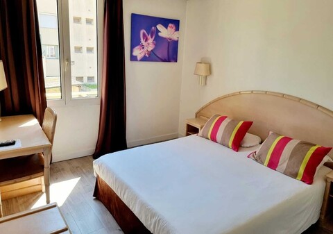 호텔 드 플로르