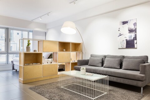 업스트리트 - 에르무에 위치한 우아한 아파트먼트