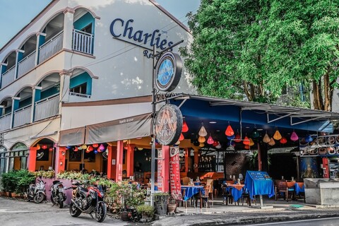 슈가 앤 스파이스 인