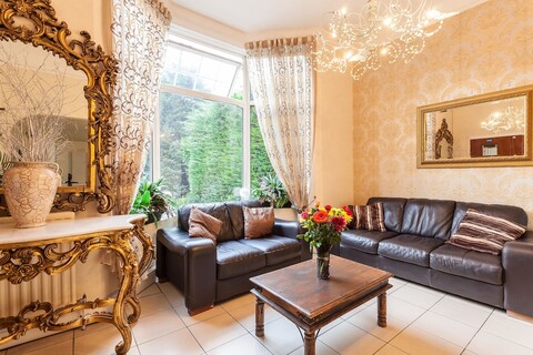 로즈뷰 알렉산드라 팰리스 호텔