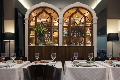 B 더 게스트 다운타운