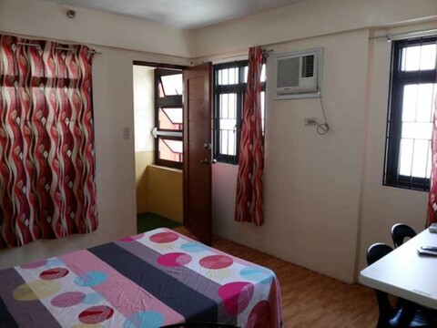 버짓 스튜디오 유닛 인 마카티