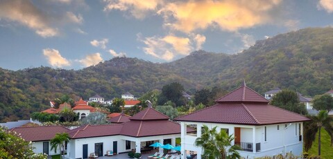 럭셔리 5 침실 수영장 빌라 B11B