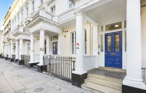 아스토 빅토리아 호스텔 -  어른 전용