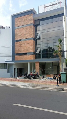 레그린 스위트 수디르만