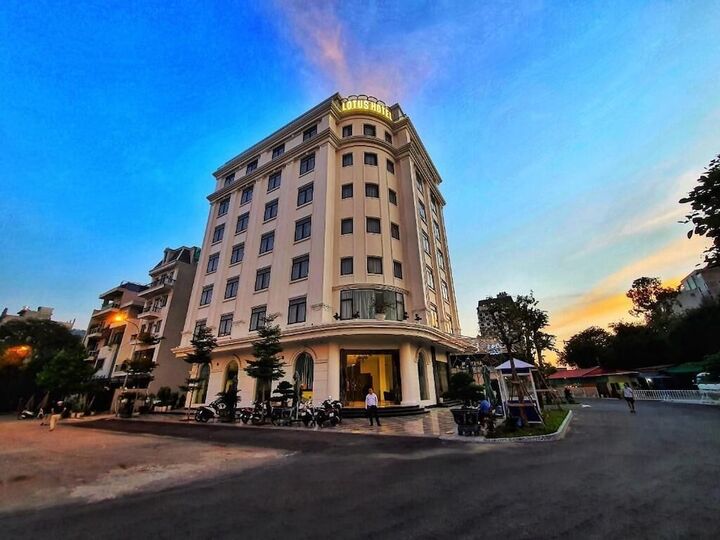Lotus Hotel & Apartment-i
