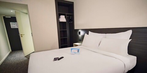 키리아드 콤브스-라-빌 - 세나르트