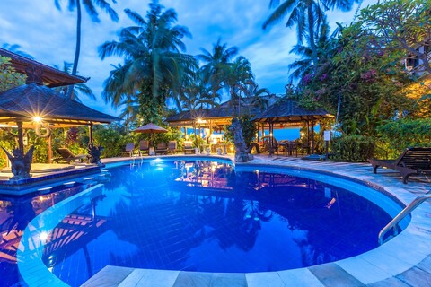 뉴 아디라마 비치 호텔