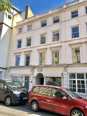 버킹엄 팰리스 뷰 아파트먼트