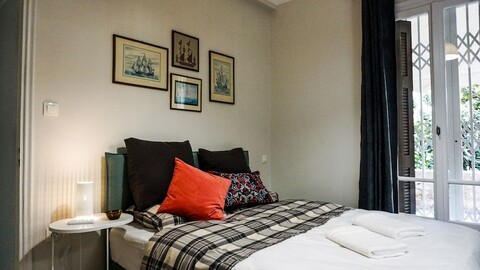 어 해피 스테이 바이 에뎀 비치