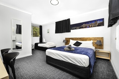 볼드 힐스 모텔