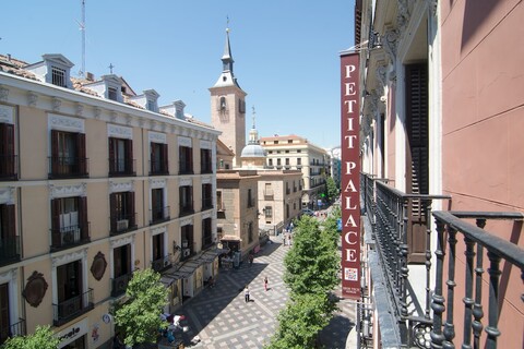 쁘띠 팰리스 아레날