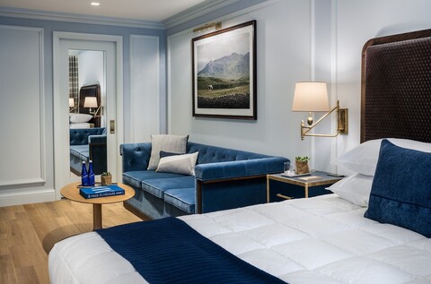 메리온 로우 호텔 앤드 퍼블릭 하우스