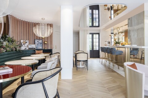 호텔 파리지앙네르