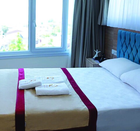 더 라일라 호텔