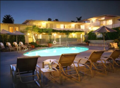 타이즈 라구나 비치