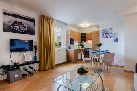 프라하 1 - 햇볕이 비치는 아파트 - 미할&프렌즈