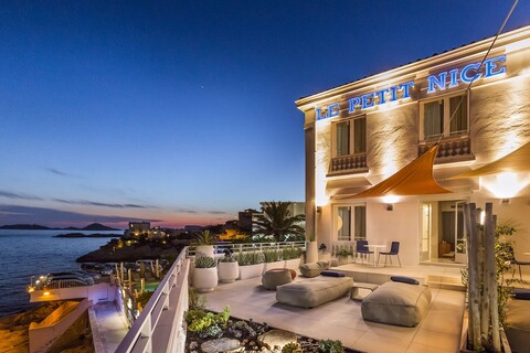 르 프티 니스 파세다 - 릴레 & 샤토