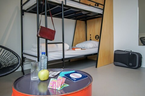 바이아 암스테르담 - 호스텔