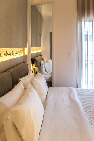 디 아테네 라이프