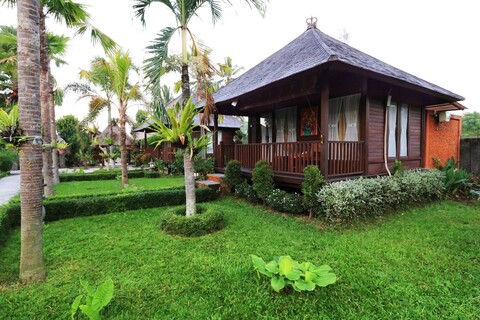 우마 동 로카 빌리지