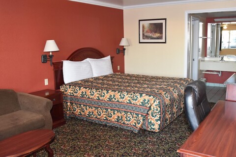 Dynasty Suites Santa Fe Springs