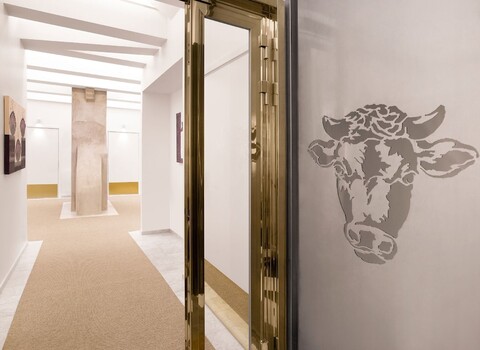 호텔 베스트만나가탄  넘버.61